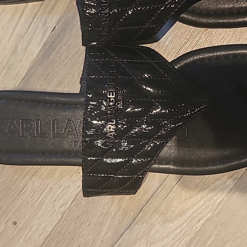 New Karl Lagerfeld Women's Mileena Logo Quilted Flip Flops Size 9.5 - Picture 2 of 5